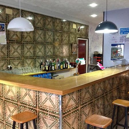 Hostel Alhambra Girona Szoba fotó