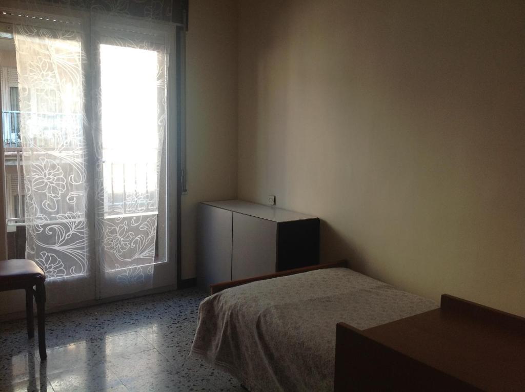 Hostel Alhambra Girona Szoba fotó
