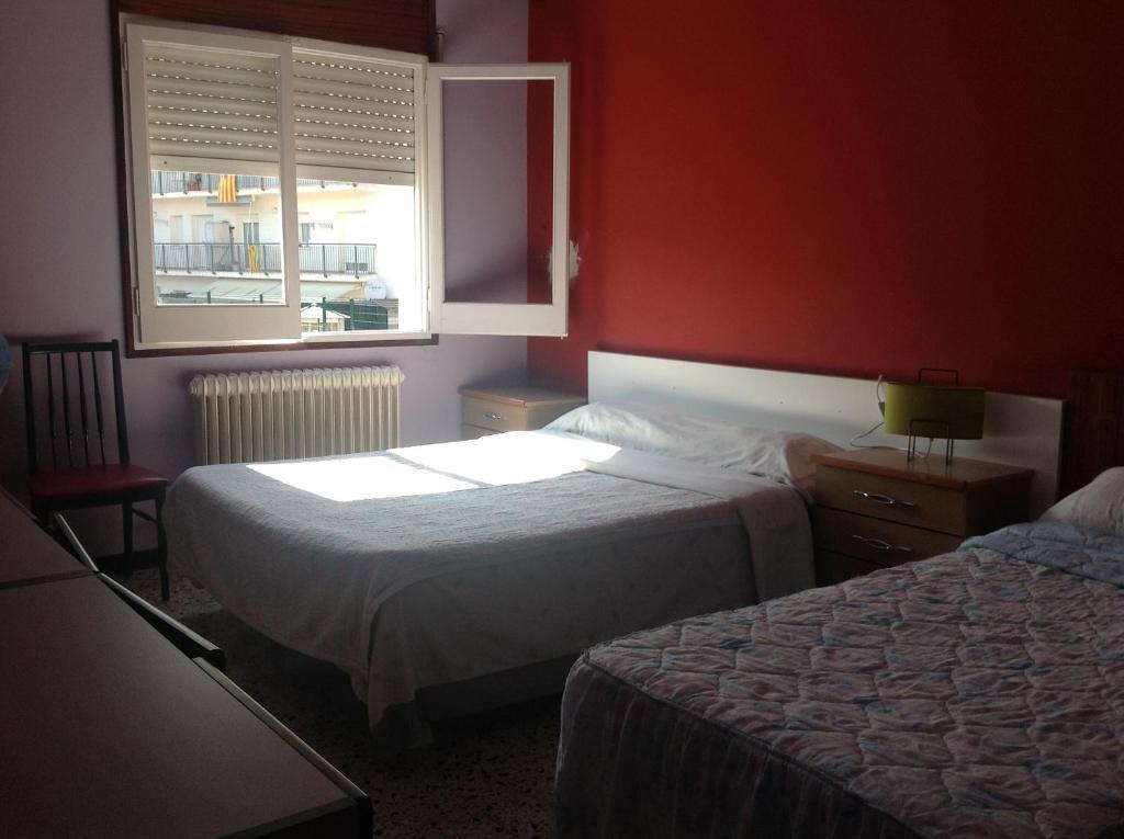 Hostel Alhambra Girona Szoba fotó